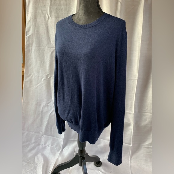 Cozy cotton/cashmere blend pullover. Size medium. - Picture 3 of 4